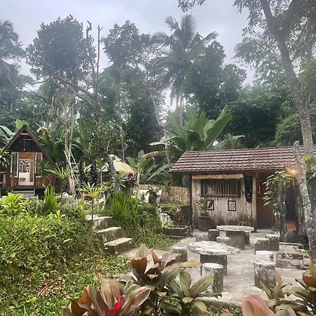 テテバトゥSky Garden Lombokアパートメント エクステリア 写真