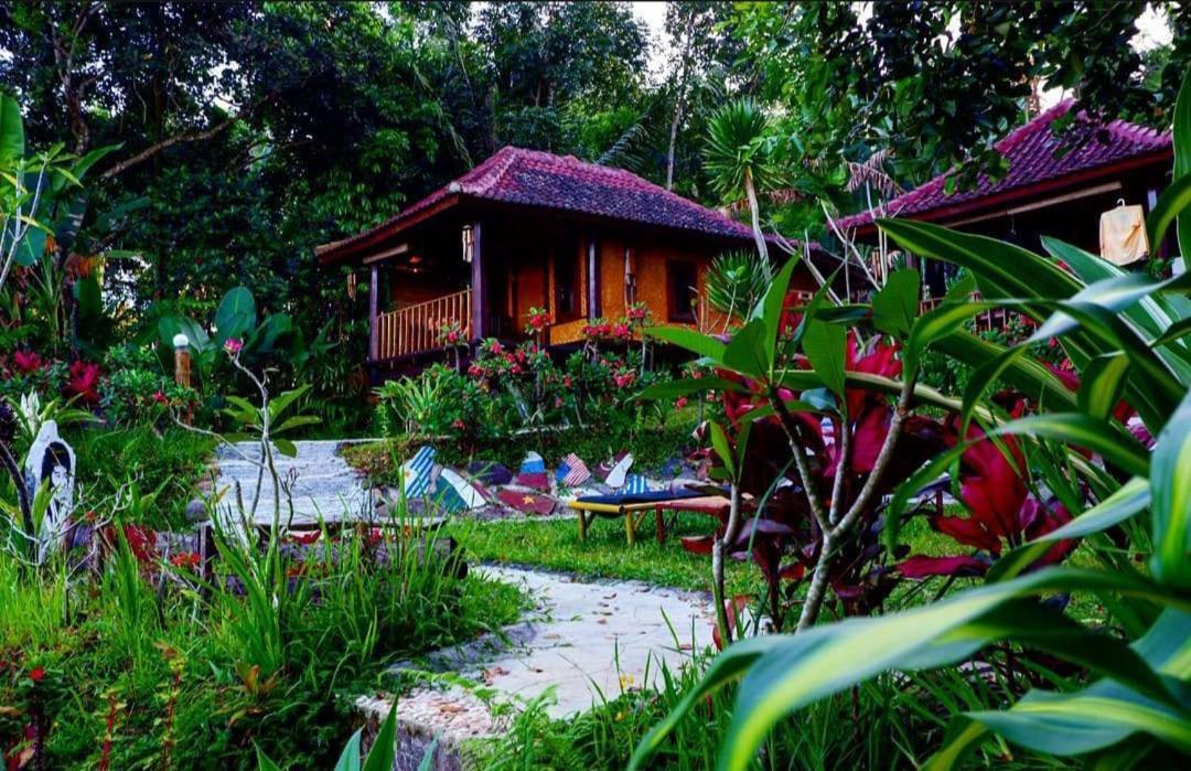 テテバトゥSky Garden Lombokアパートメント エクステリア 写真