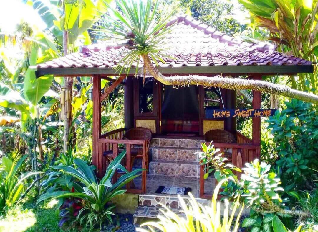 テテバトゥSky Garden Lombokアパートメント エクステリア 写真
