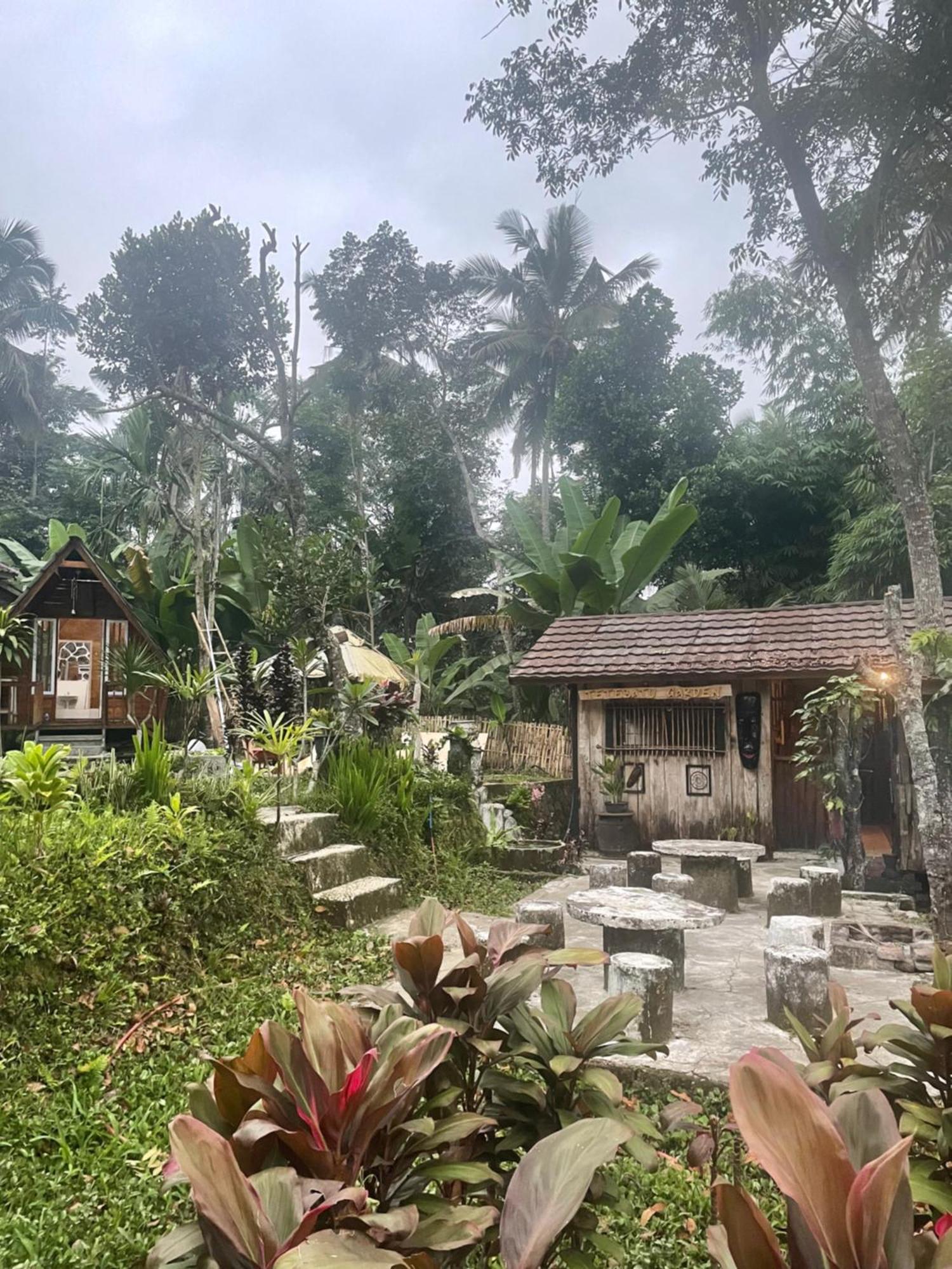 テテバトゥSky Garden Lombokアパートメント エクステリア 写真