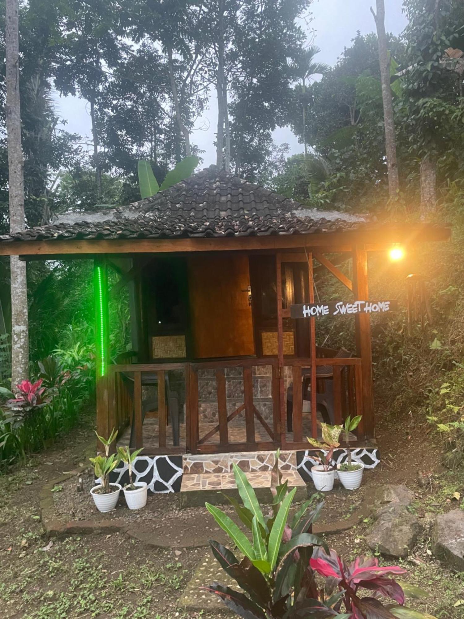 テテバトゥSky Garden Lombokアパートメント エクステリア 写真