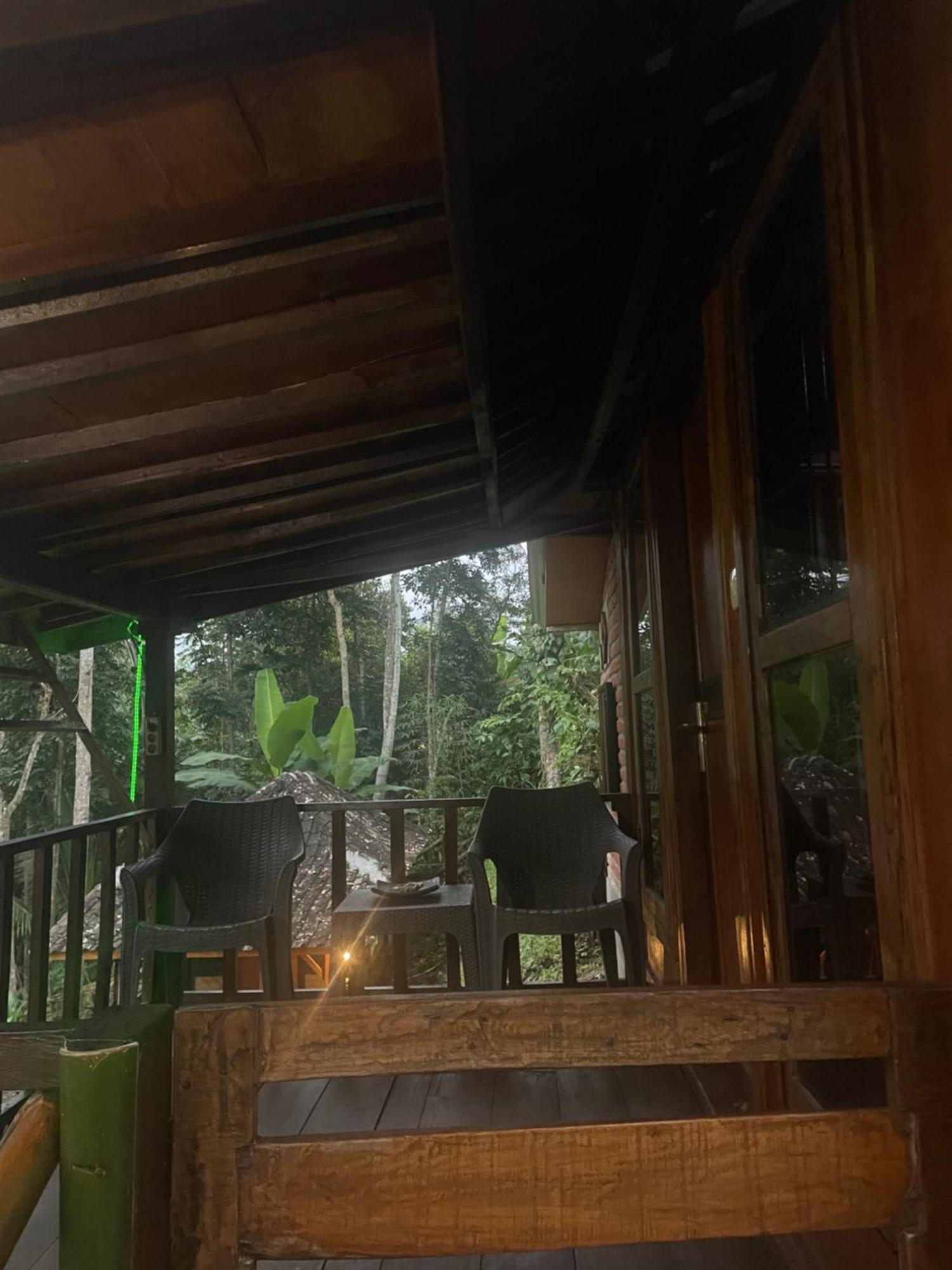 テテバトゥSky Garden Lombokアパートメント エクステリア 写真